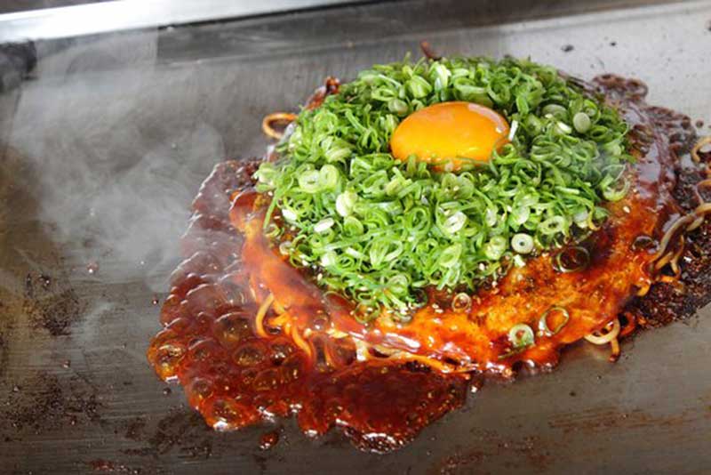 Hiroshima Okonomiyaki: A Unique Delight